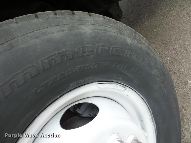 image for item L4458 1997 Ford F450 Super Duty dump truck