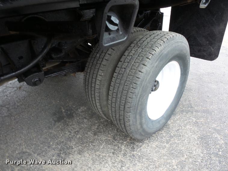 image for item L4458 1997 Ford F450 Super Duty dump truck