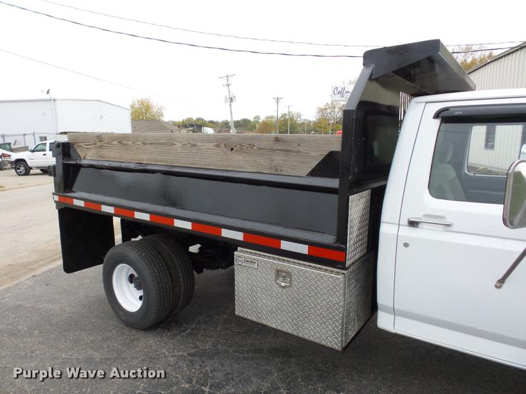 image for item L4458 1997 Ford F450 Super Duty dump truck