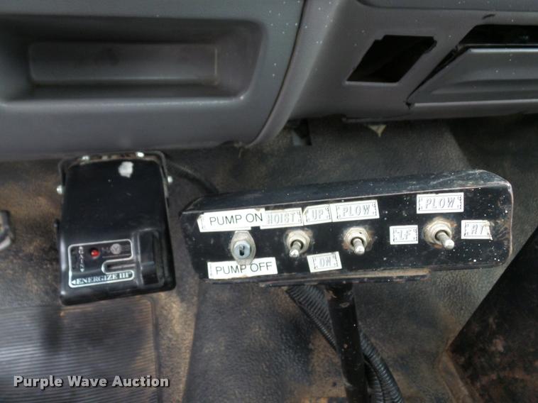 image for item L4458 1997 Ford F450 Super Duty dump truck