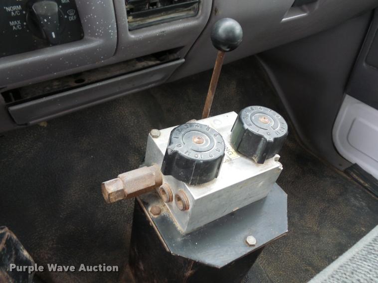 image for item L4458 1997 Ford F450 Super Duty dump truck