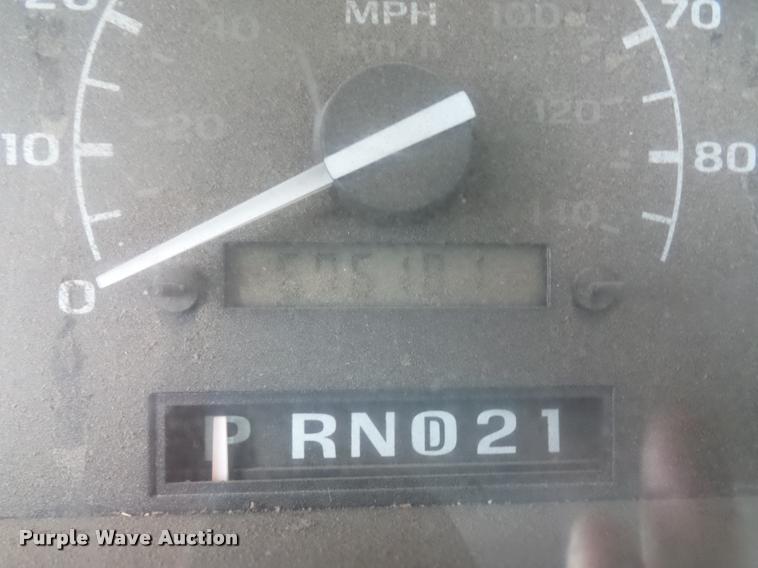 image for item L4458 1997 Ford F450 Super Duty dump truck