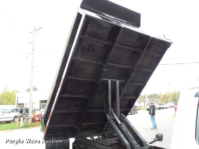 image for item L4458 1997 Ford F450 Super Duty dump truck