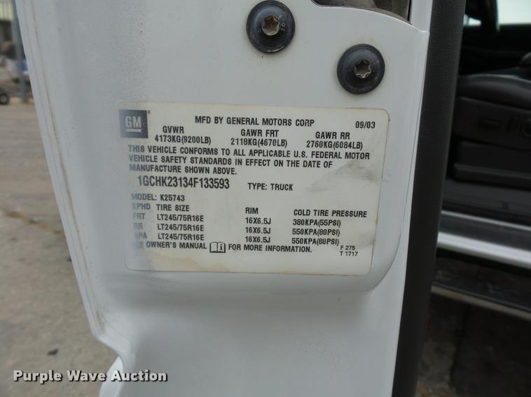 image for item L4459 2004 Chevrolet Silverado 2500HD Crew Cab pickup truck