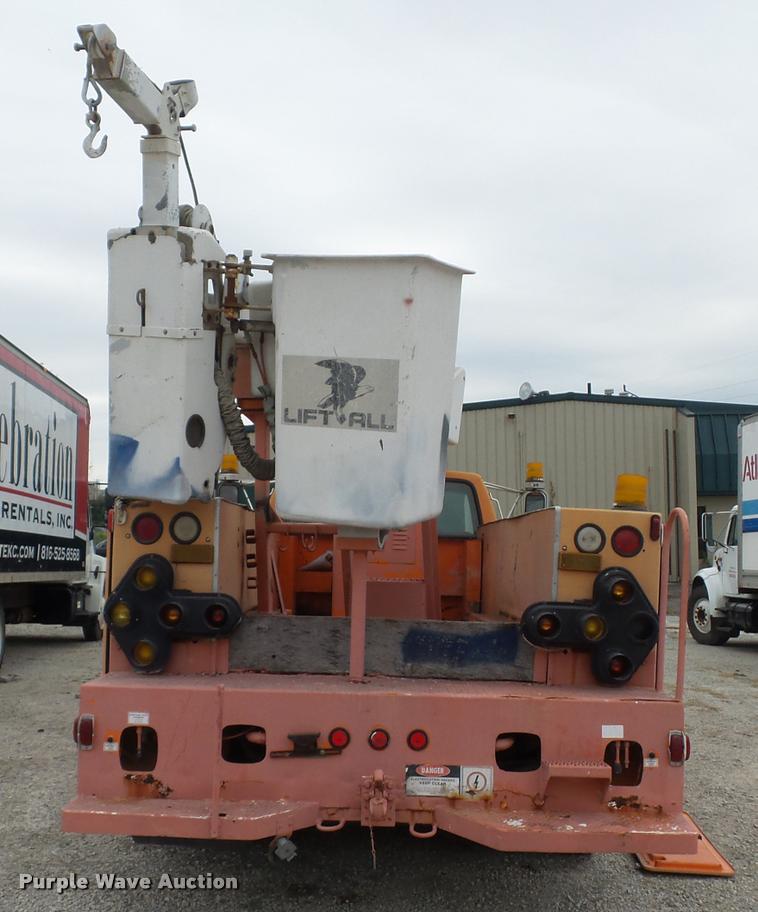 image for item L4461 1997 Ford F800 bucket truck