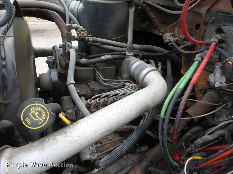 image for item L4461 1997 Ford F800 bucket truck