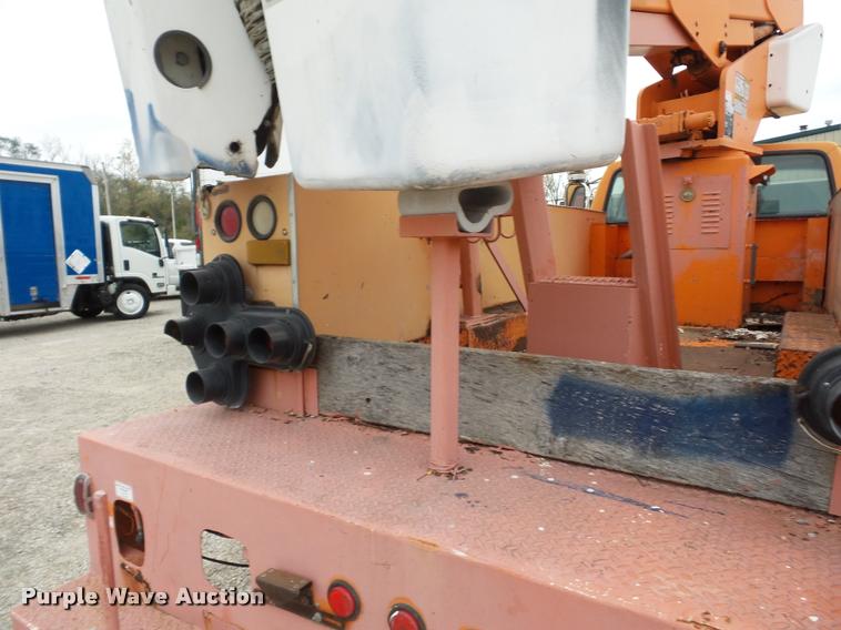 image for item L4461 1997 Ford F800 bucket truck