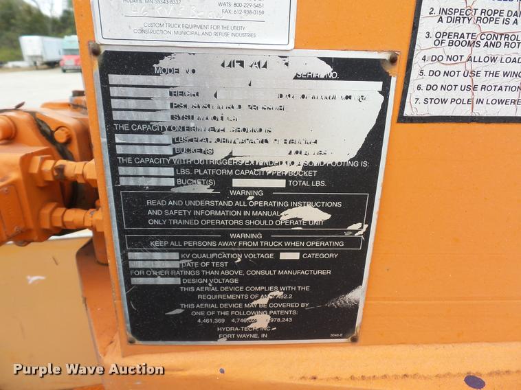 image for item L4461 1997 Ford F800 bucket truck