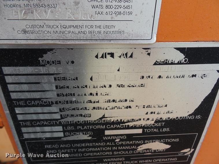 image for item L4461 1997 Ford F800 bucket truck