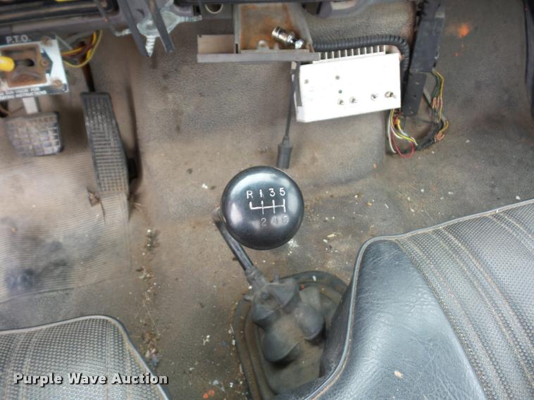 image for item L4461 1997 Ford F800 bucket truck