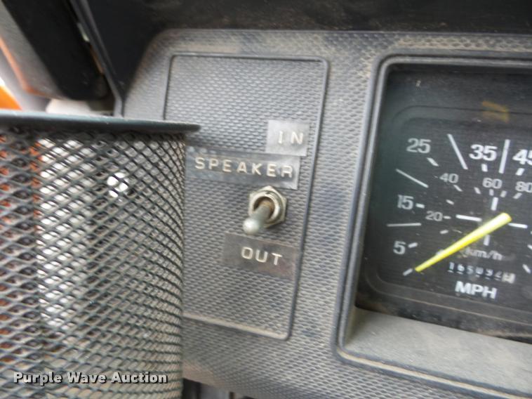 image for item L4461 1997 Ford F800 bucket truck