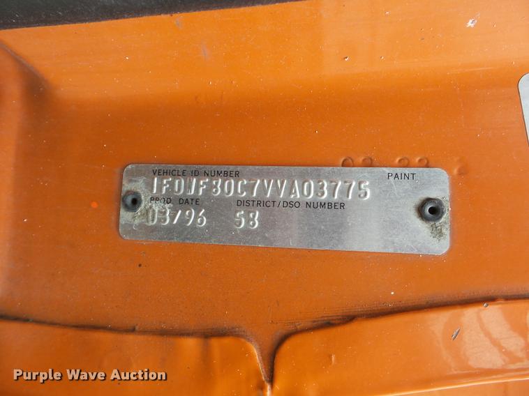 image for item L4461 1997 Ford F800 bucket truck