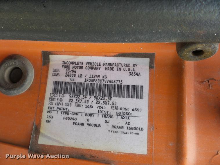 image for item L4461 1997 Ford F800 bucket truck