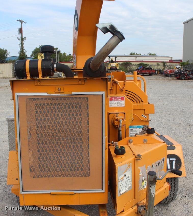 image for item L4850 2009 Bandit 65XP wood chipper