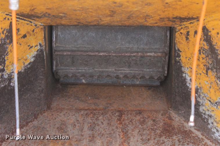 image for item L4850 2009 Bandit 65XP wood chipper