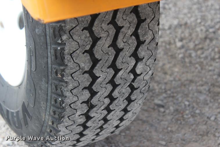 image for item L4850 2009 Bandit 65XP wood chipper