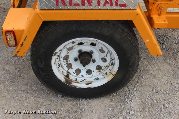 image for item L4850 2009 Bandit 65XP wood chipper