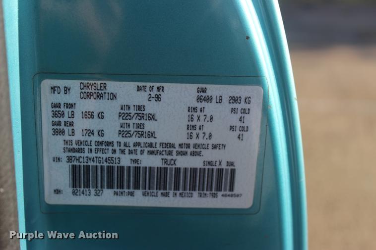 image for item L4867 1996 Dodge Ram 1500 Club Cab pickup truck