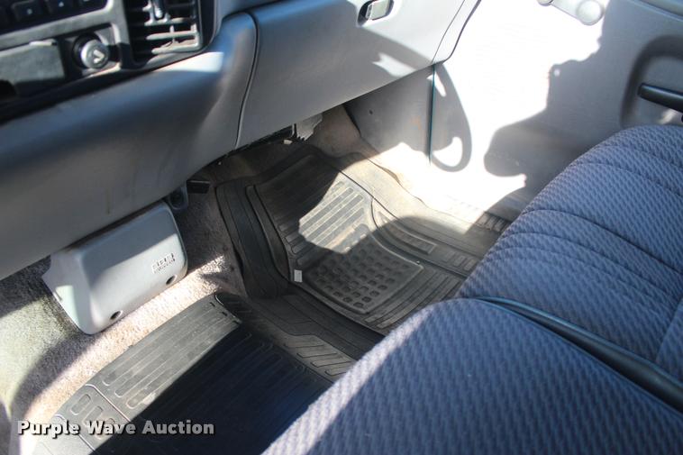 image for item L4867 1996 Dodge Ram 1500 Club Cab pickup truck