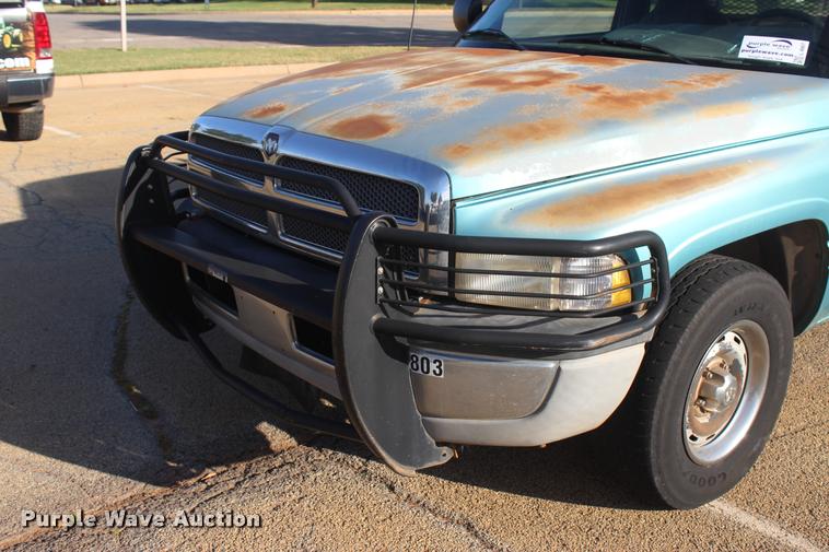 image for item L4867 1996 Dodge Ram 1500 Club Cab pickup truck