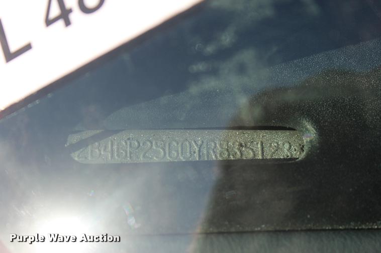 image for item L4868 2000 Dodge Caravan van