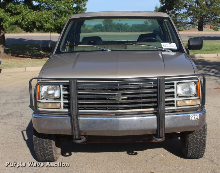 image for item L4870 1993 Chevrolet 2500 Ext. Cab pickup truck