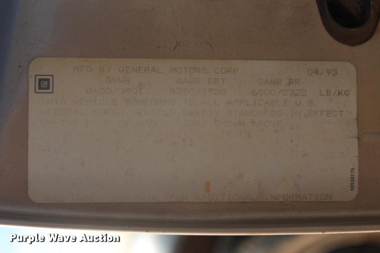 image for item L4870 1993 Chevrolet 2500 Ext. Cab pickup truck