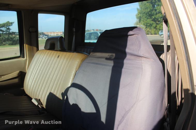 image for item L4870 1993 Chevrolet 2500 Ext. Cab pickup truck