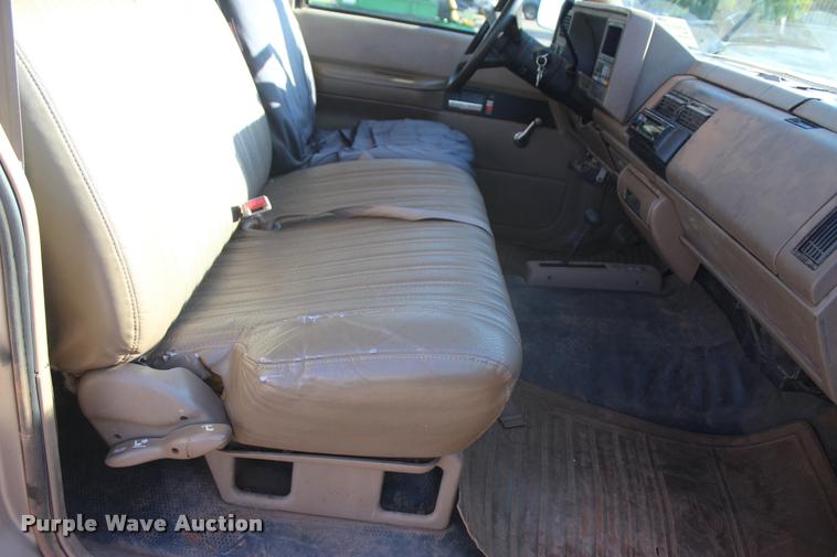 image for item L4870 1993 Chevrolet 2500 Ext. Cab pickup truck