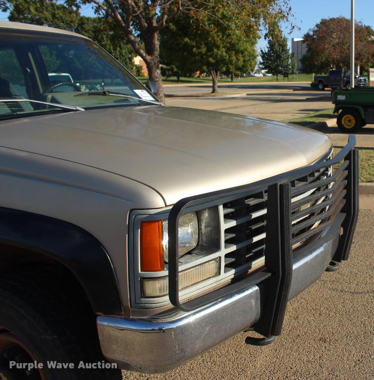 image for item L4870 1993 Chevrolet 2500 Ext. Cab pickup truck