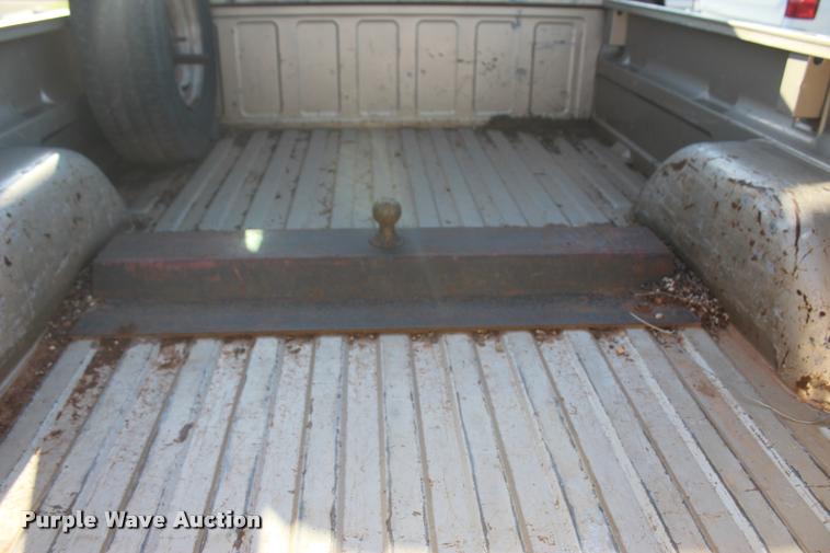 image for item L4870 1993 Chevrolet 2500 Ext. Cab pickup truck