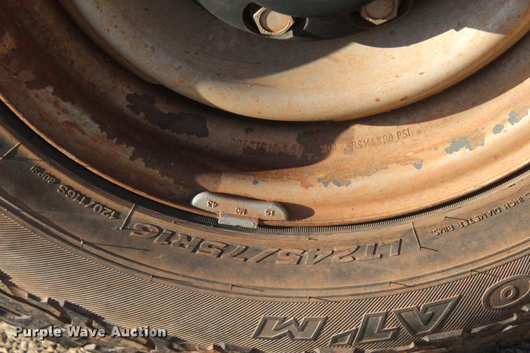 image for item L4870 1993 Chevrolet 2500 Ext. Cab pickup truck