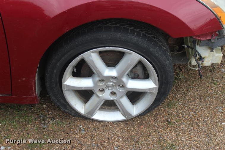 image for item L4873 2006 Nissan Maxima