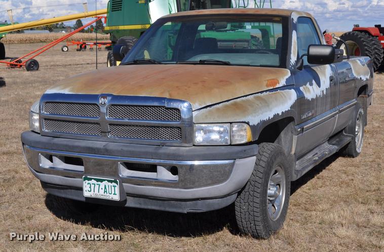 image for item L5030 1994 Dodge Ram 1500 pickup truck