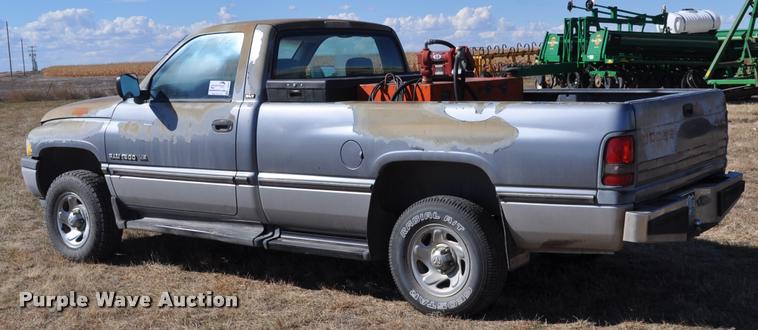image for item L5030 1994 Dodge Ram 1500 pickup truck