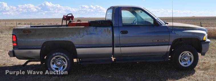 image for item L5030 1994 Dodge Ram 1500 pickup truck