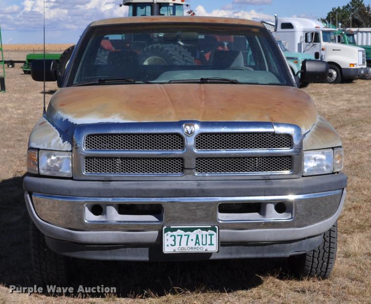 image for item L5030 1994 Dodge Ram 1500 pickup truck