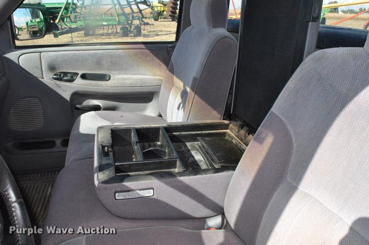 image for item L5030 1994 Dodge Ram 1500 pickup truck