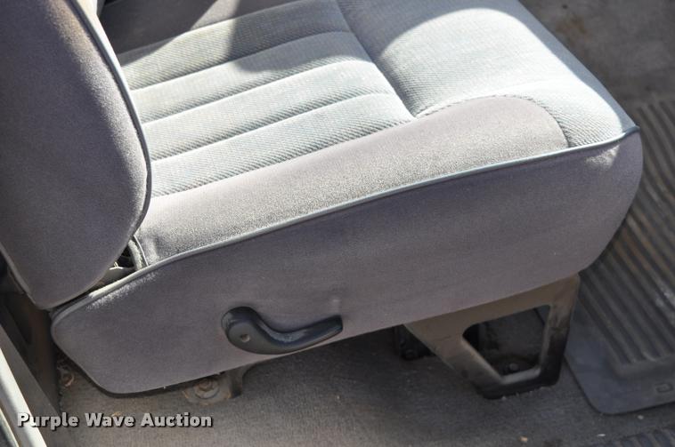 image for item L5030 1994 Dodge Ram 1500 pickup truck