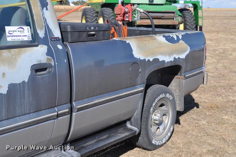 image for item L5030 1994 Dodge Ram 1500 pickup truck