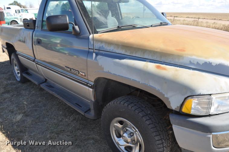 image for item L5030 1994 Dodge Ram 1500 pickup truck