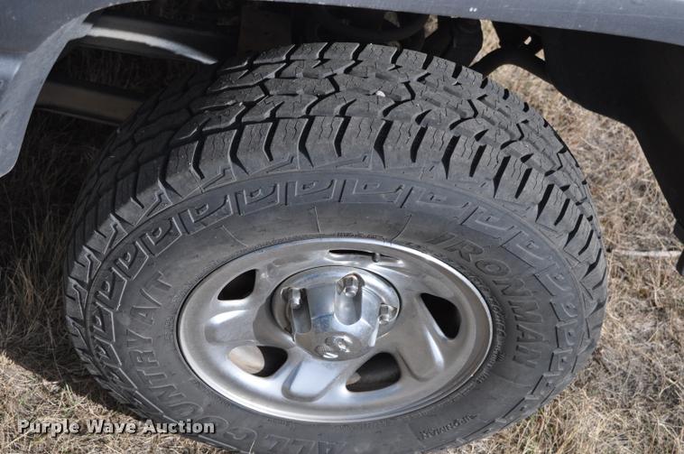 image for item L5030 1994 Dodge Ram 1500 pickup truck