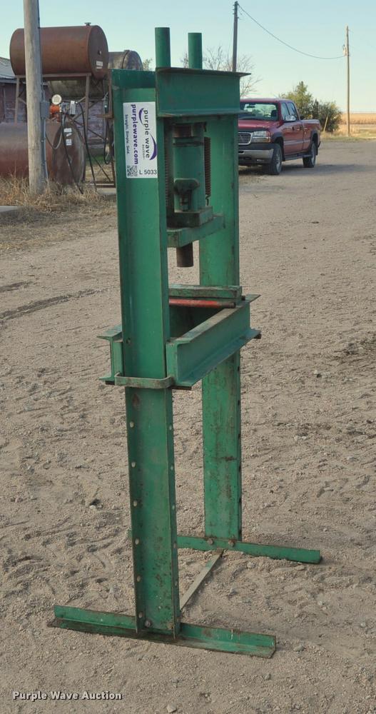 image for item L5033 Carolina Tool & Equipment hydraulic press