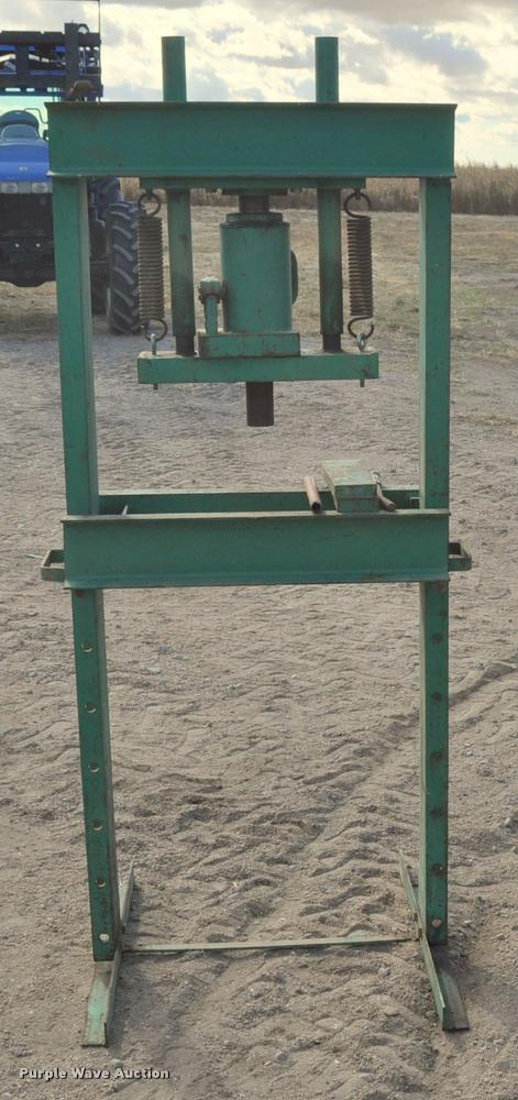 image for item L5033 Carolina Tool & Equipment hydraulic press