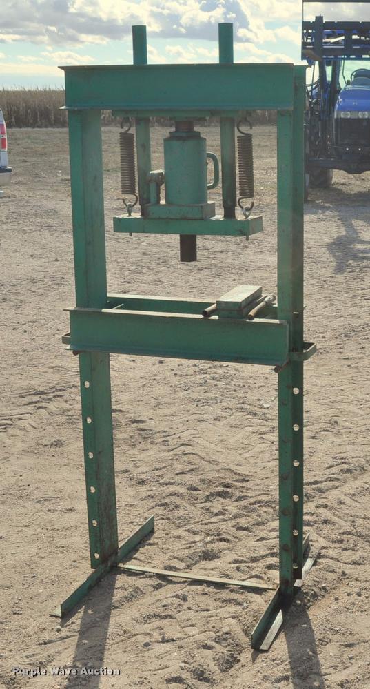 image for item L5033 Carolina Tool & Equipment hydraulic press