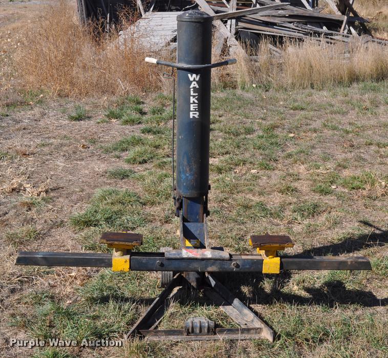 image for item L5034 Walker 108 bumper jack