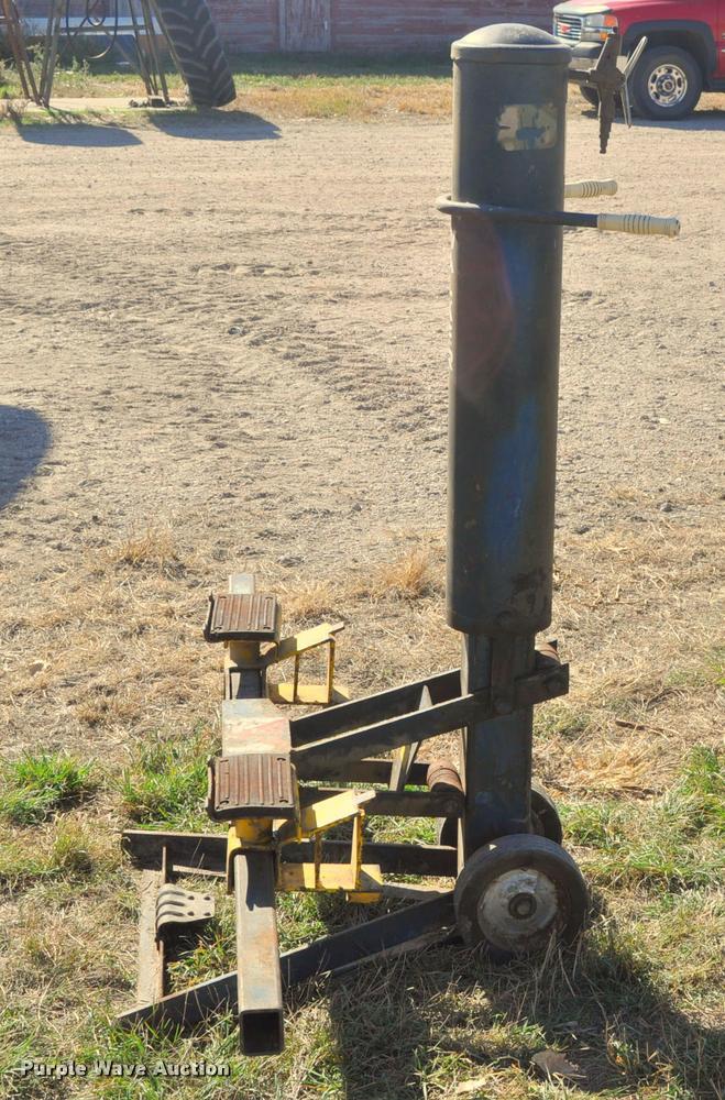 image for item L5034 Walker 108 bumper jack