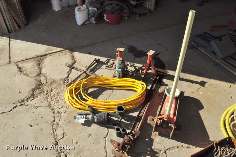 image for item L5044 Shop equipment