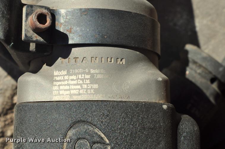 image for item L5044 Shop equipment