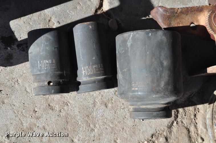 image for item L5044 Shop equipment